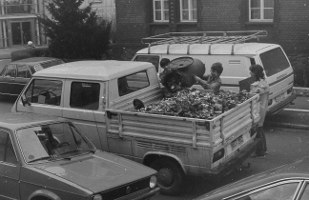 Foto: Abfuhr im offenen Pritschenwagen, ca. 1983