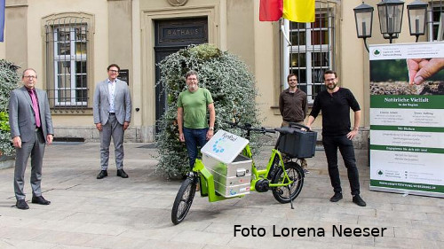 Übergabe des Lastenrades an den Stadtjugenring am 4.8.2020